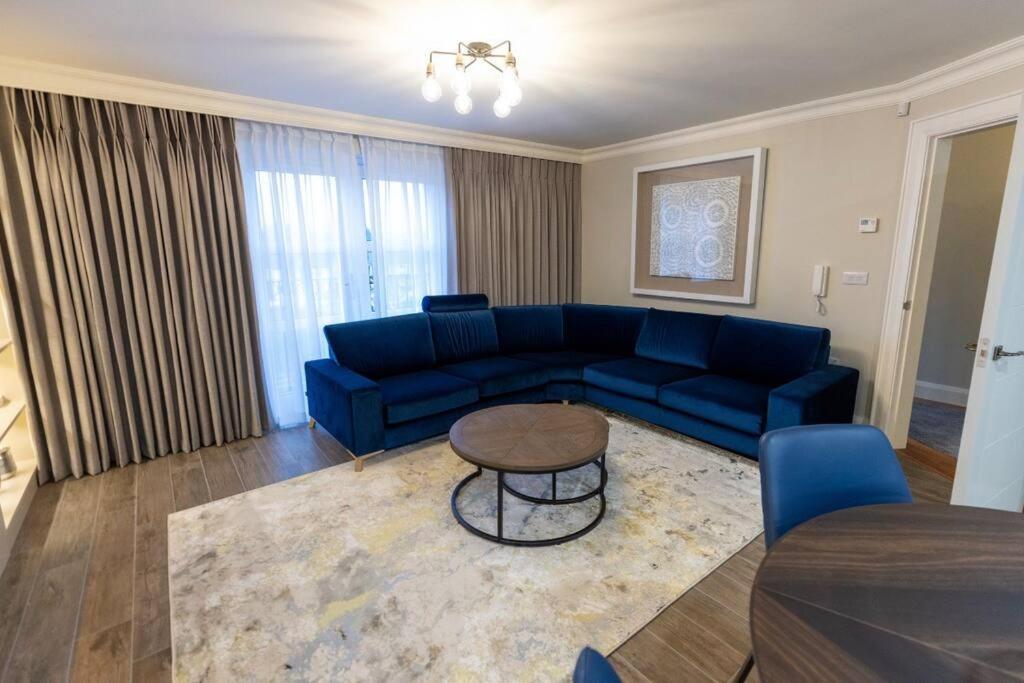 Luxury Town Centre Apartment クックスタウン エクステリア 写真