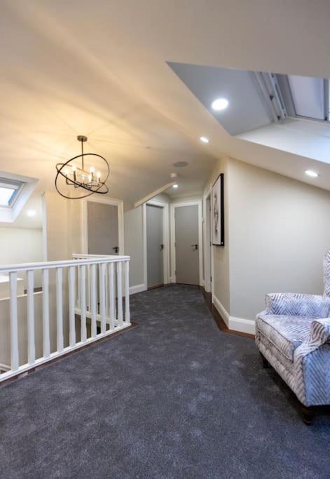 Luxury Town Centre Apartment クックスタウン エクステリア 写真