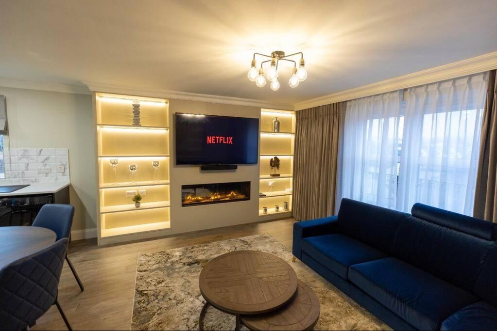 Luxury Town Centre Apartment クックスタウン エクステリア 写真