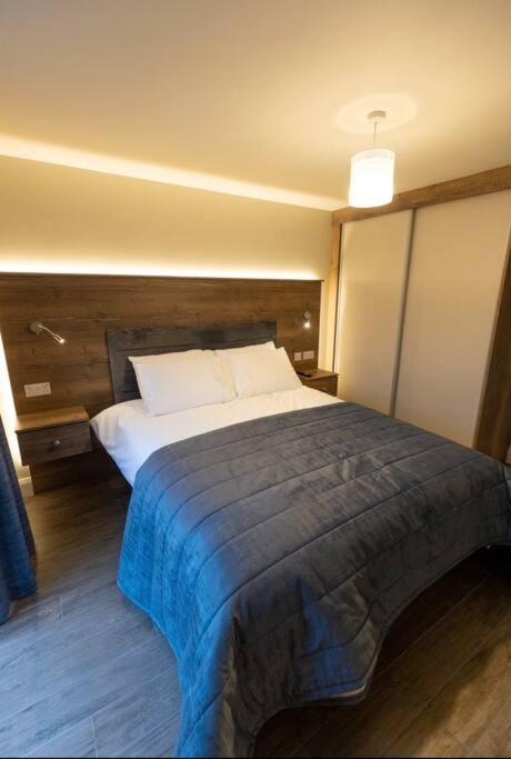 Luxury Town Centre Apartment クックスタウン エクステリア 写真