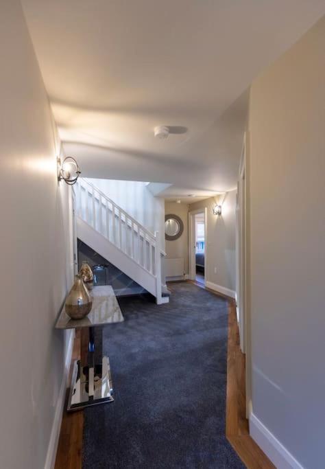 Luxury Town Centre Apartment クックスタウン エクステリア 写真